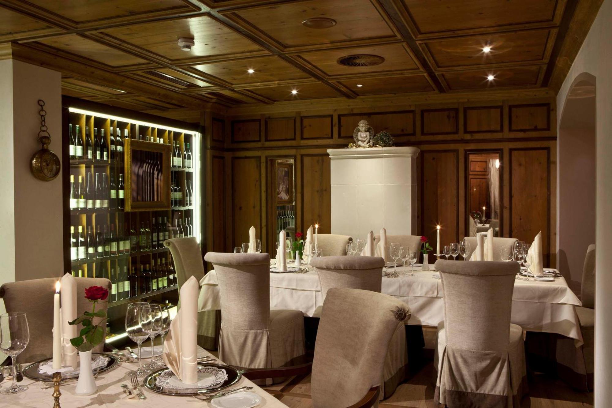 Traumhotel Alpina Superior --luxushotel Mit Badesee (adults Only) Gerlos